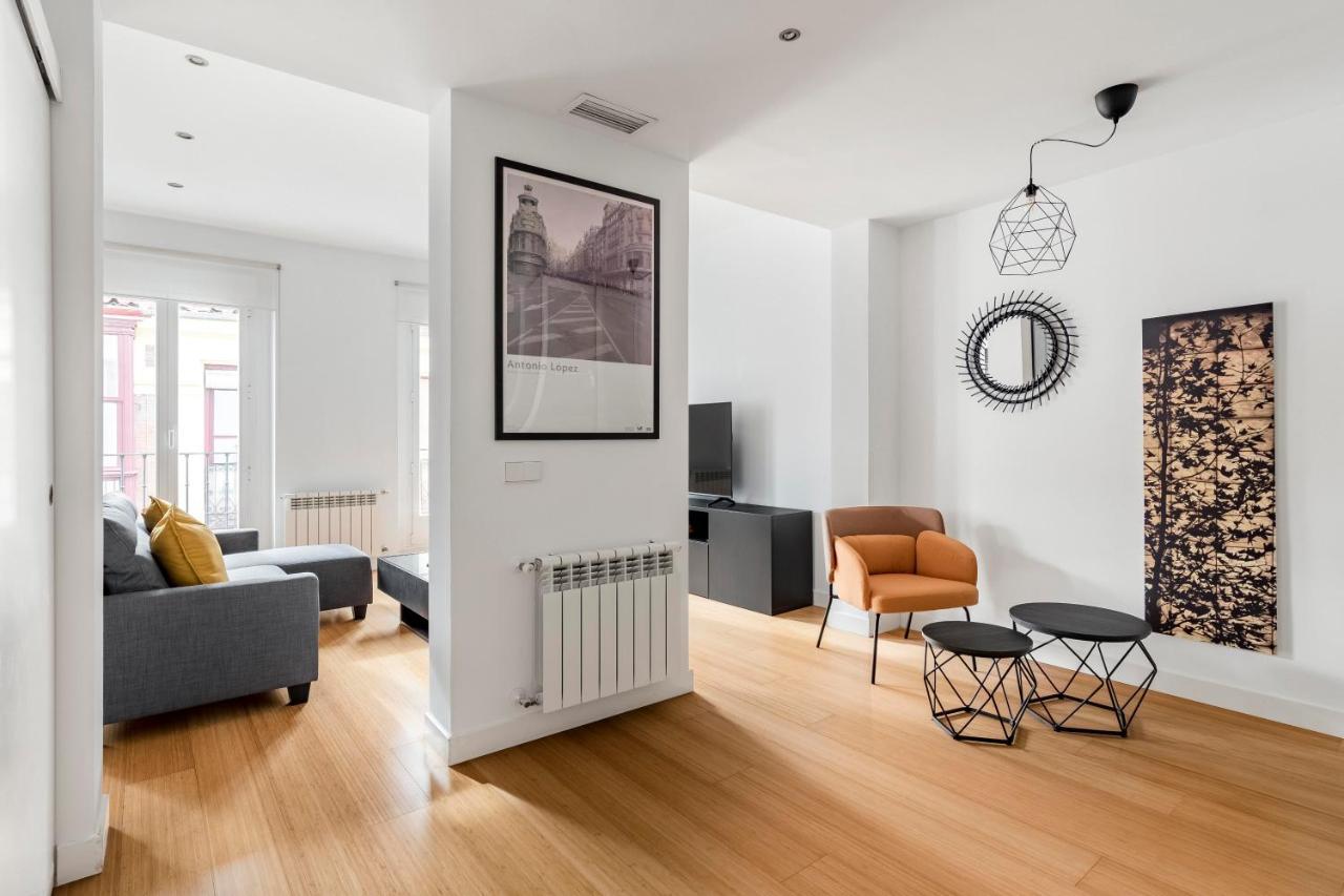 Charming Tirso De Molina III Apartment มาดริด ภายนอก รูปภาพ