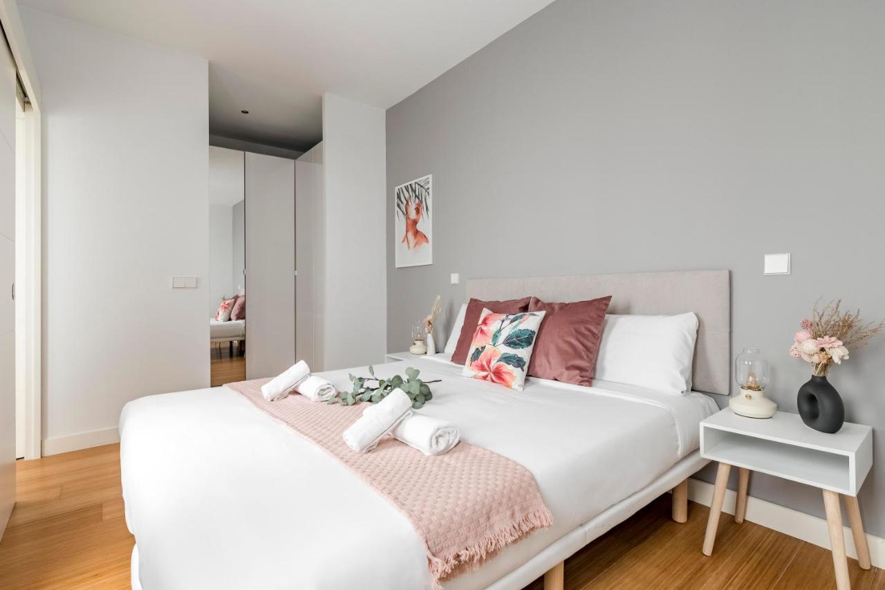 Charming Tirso De Molina III Apartment มาดริด ภายนอก รูปภาพ