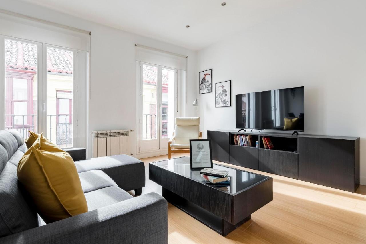 Charming Tirso De Molina III Apartment มาดริด ภายนอก รูปภาพ