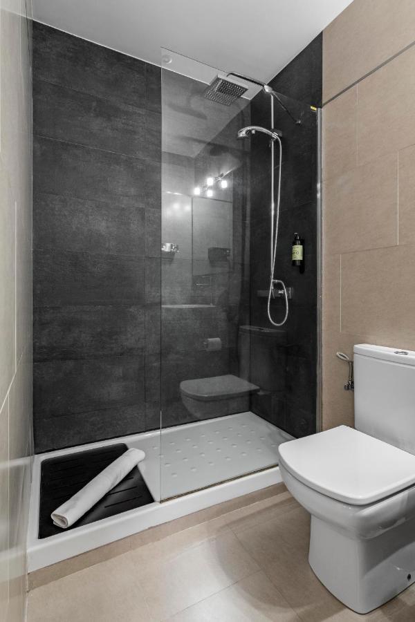 Charming Tirso De Molina III Apartment มาดริด ภายนอก รูปภาพ